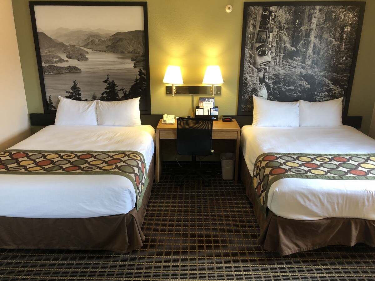 Two Queen Beds